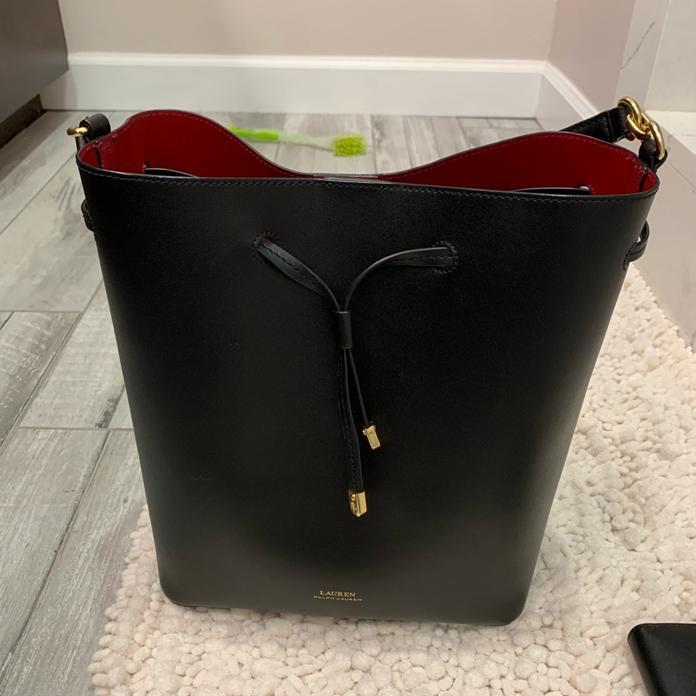 Brand new Lauren Ralph Lauren bag without tag.